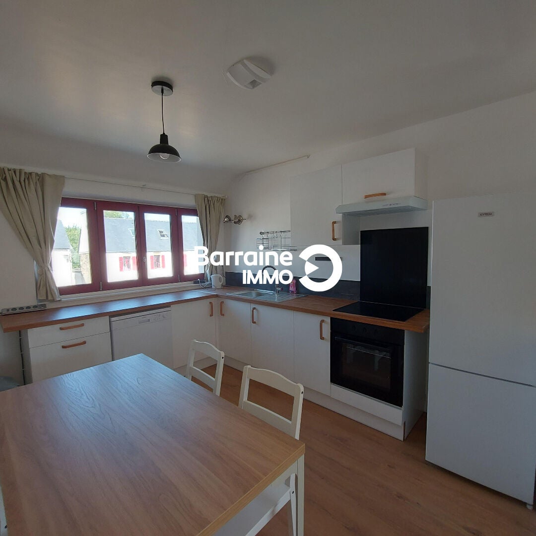 Appartement Place du Bourg à Plouégat-Guérand