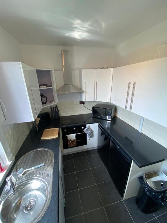 Flat Stenhouse Avenue in City of Edinburgh