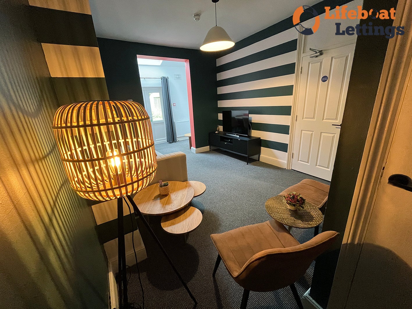 Room Sussex Avenue in Ashford