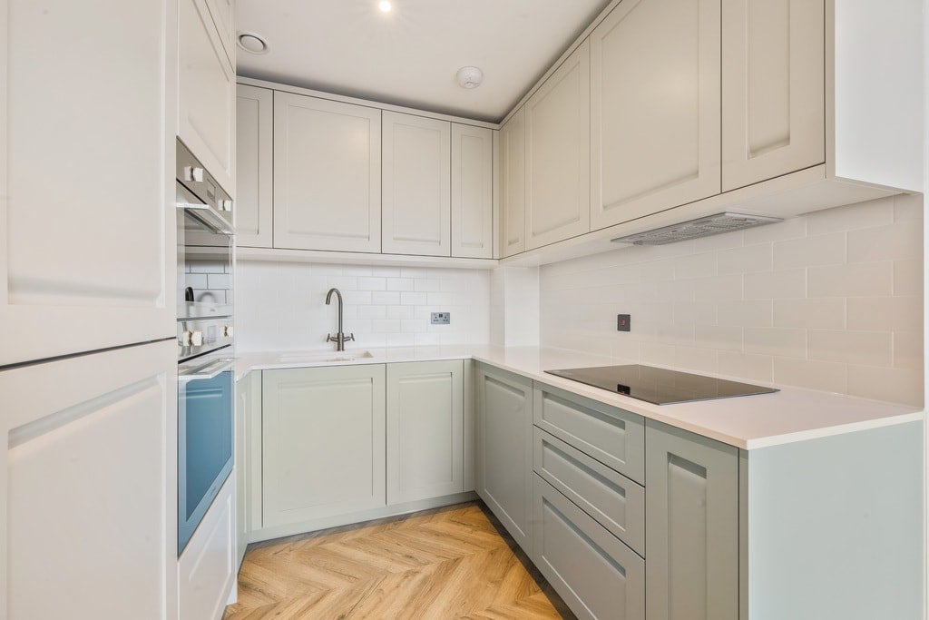 Flat Ashdown Road in Greater London