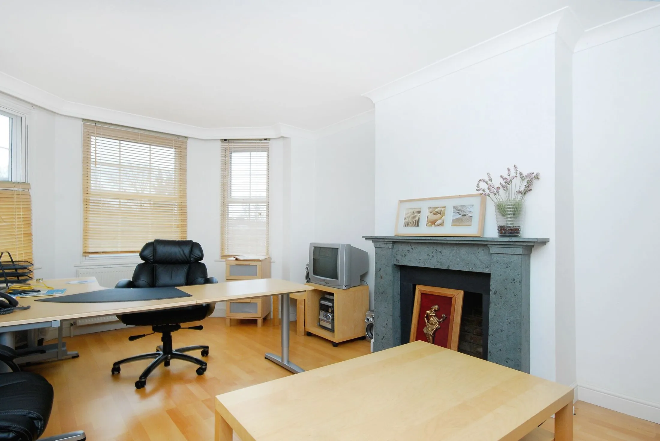 Flat Aylmer Road in Greater London