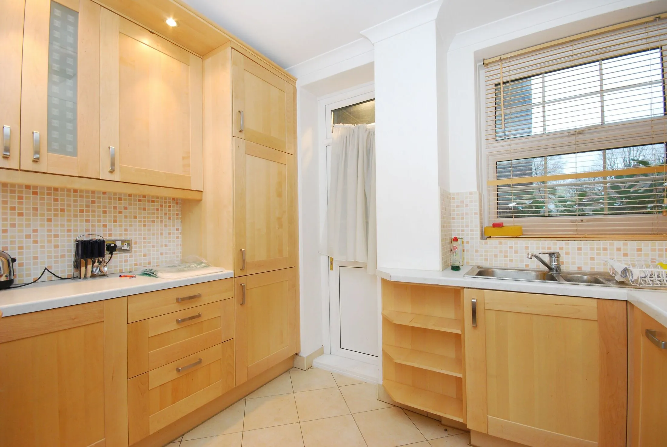 Flat Aylmer Road in Greater London