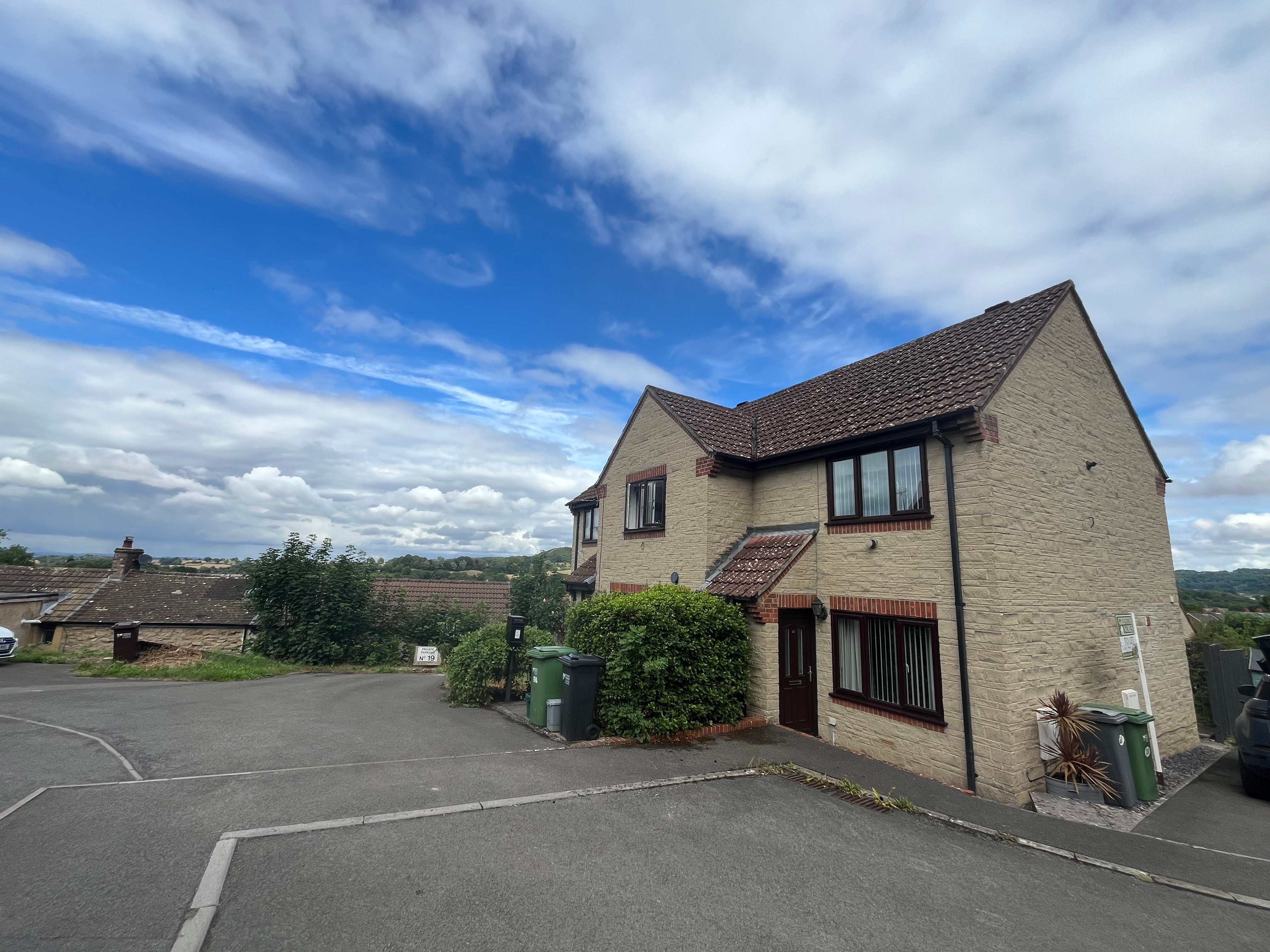 House Brunel Way in Stonehouse