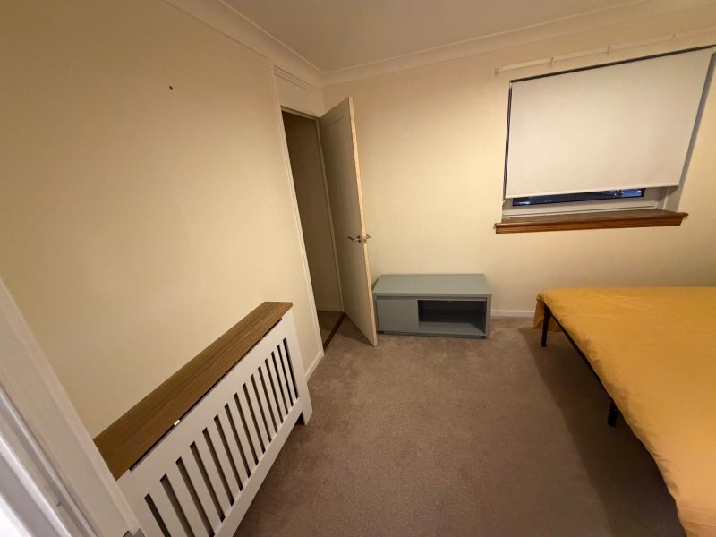 Room Curle Street in Glasgow