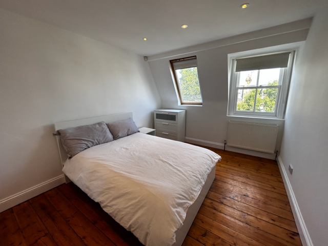 Room Saint Maur Road in Greater London