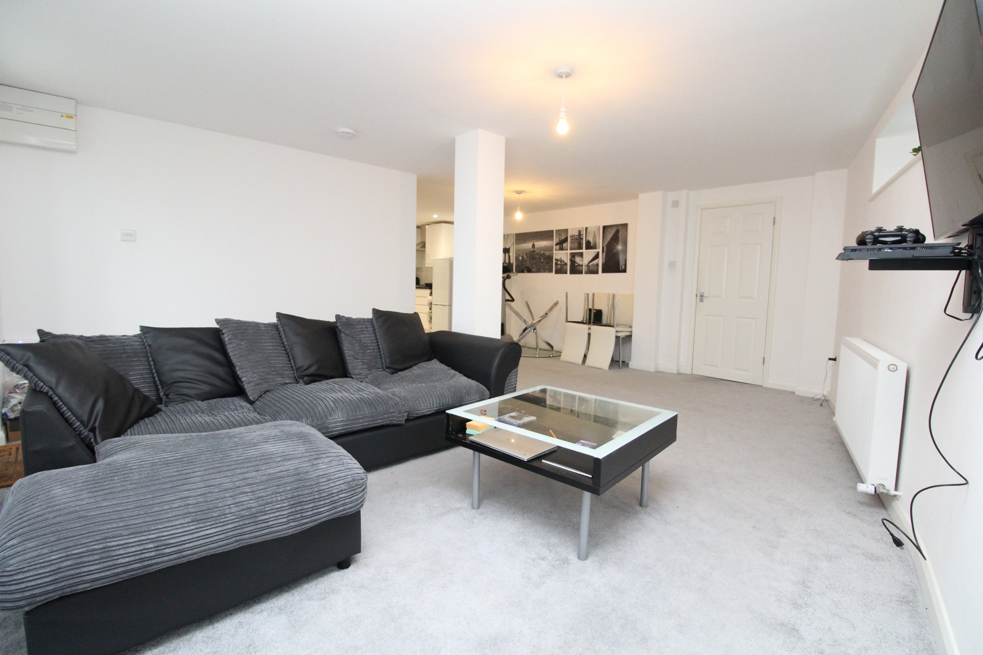 Flat Widmore Road in Greater London