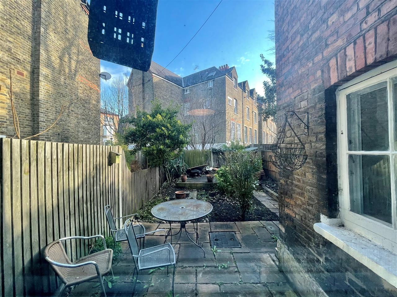 Flat Tufnell Park Road in Greater London