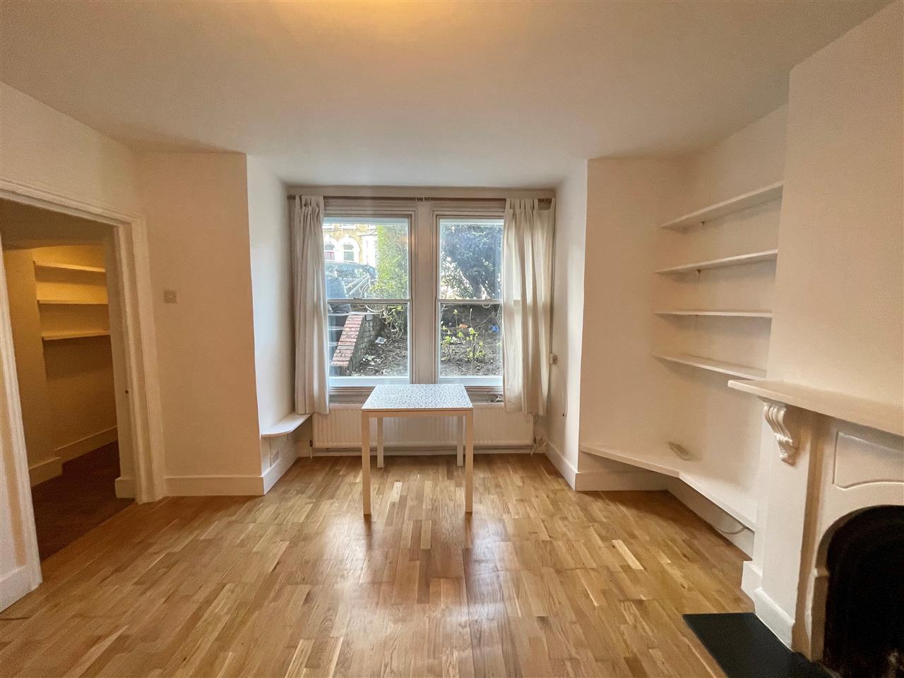 Flat Tufnell Park Road in Greater London