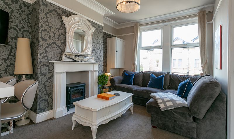Flat Dragon Avenue in Harrogate