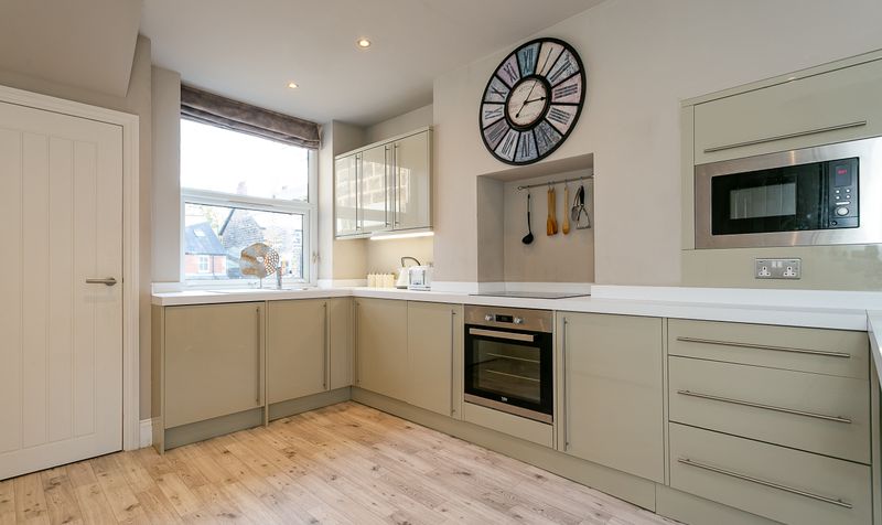Flat Dragon Avenue in Harrogate