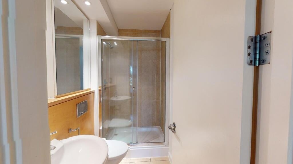 Flat West Parkside in Greater London