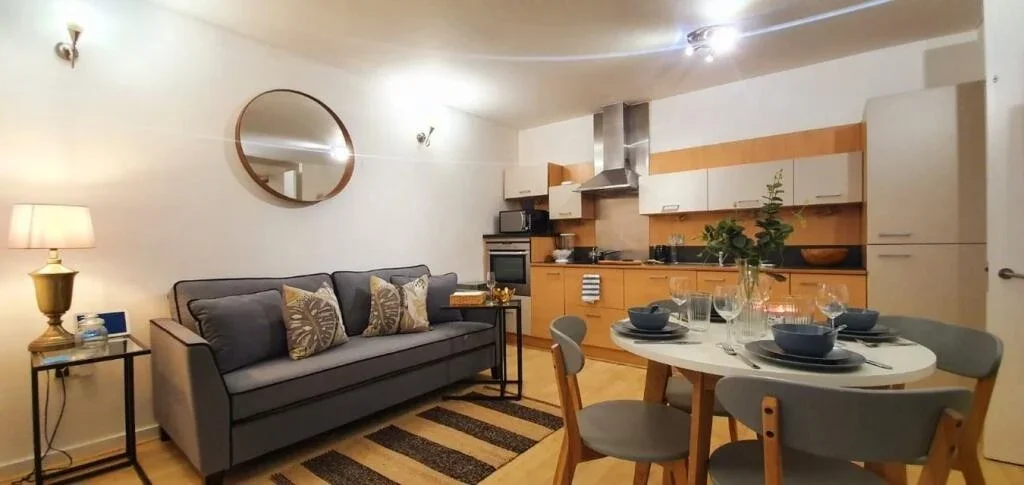 Flat West Parkside in Greater London