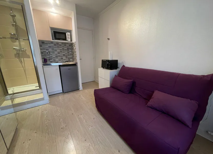 Room Boulevard de Reuilly in Paris