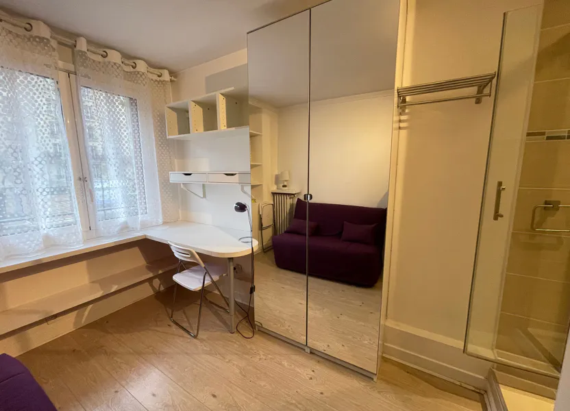 Room Boulevard de Reuilly in Paris