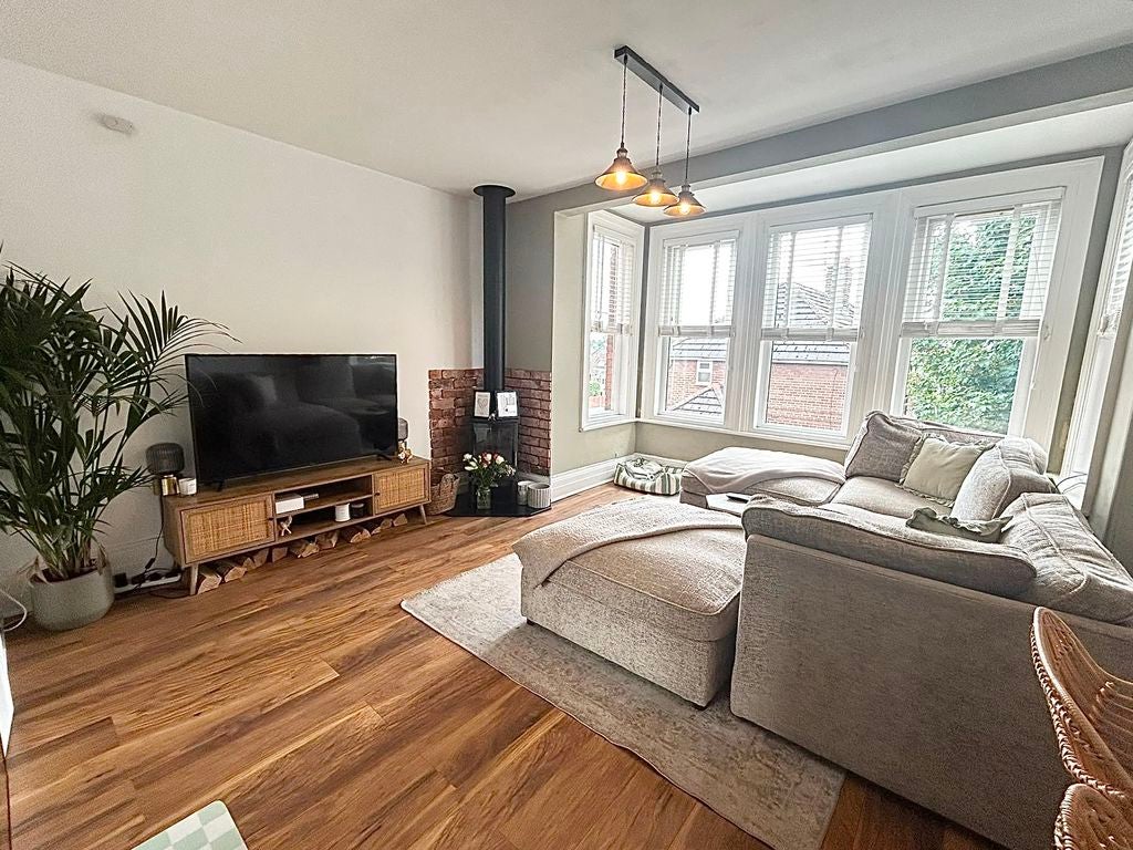 Flat Fourth Avenue in Salford