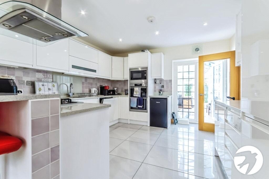 House Buckston Browne Gardens in Greater London