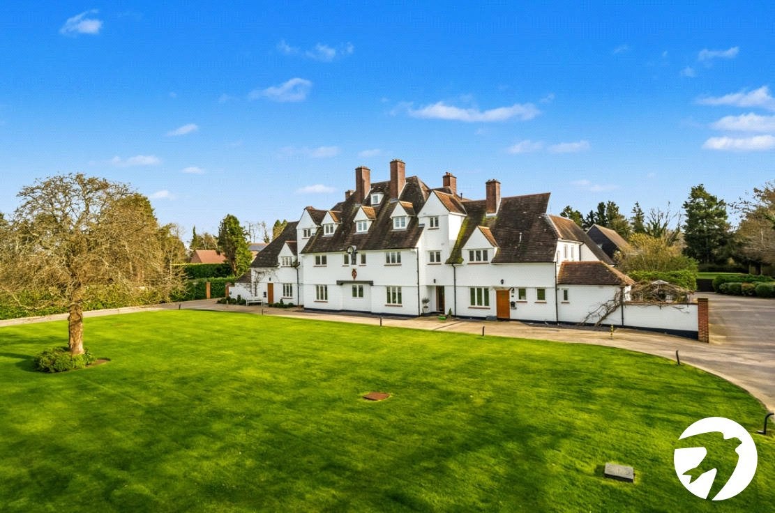 House Buckston Browne Gardens in Greater London