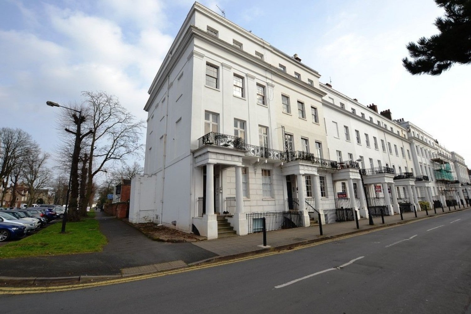 Flat Clarendon Square in Royal Leamington Spa