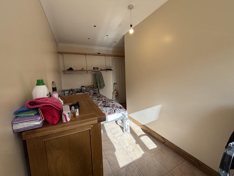 Room Burdett Street in Greater London