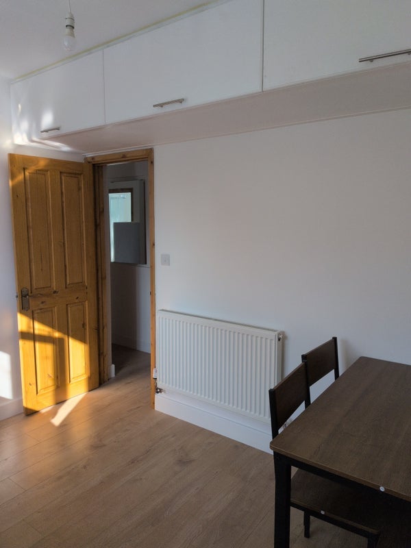 Room Essex Road in Greater London