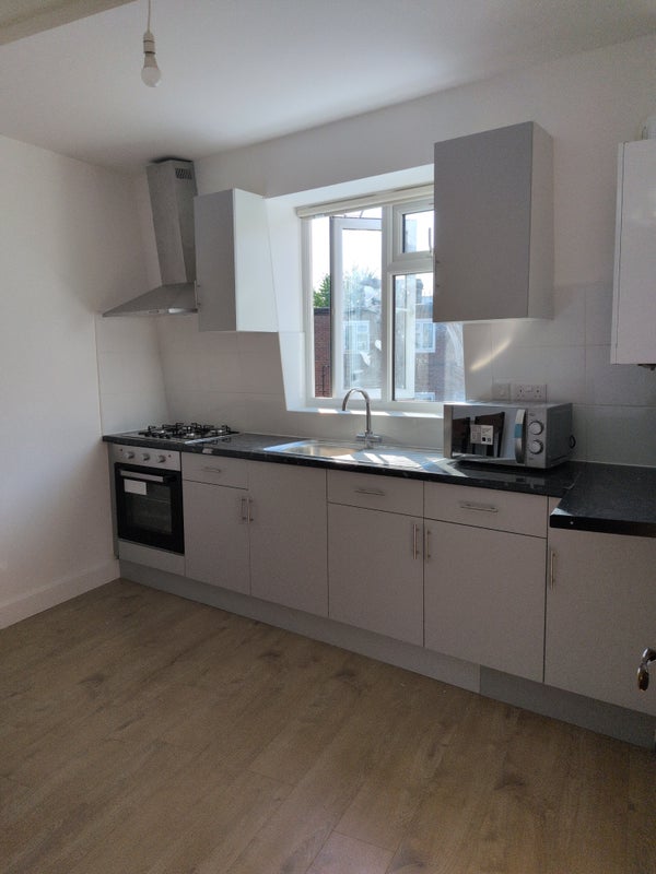 Room Essex Road in Greater London