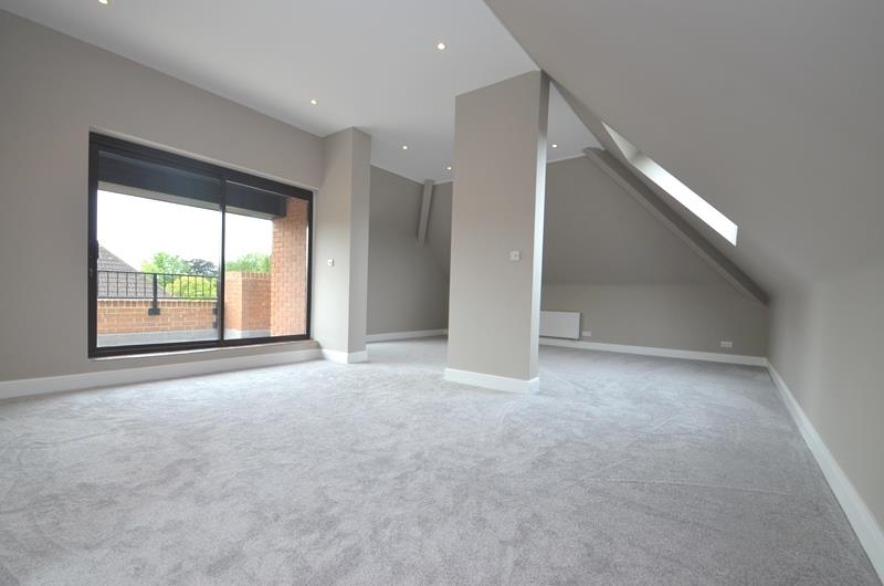 Flat Deane Croft Road in Greater London