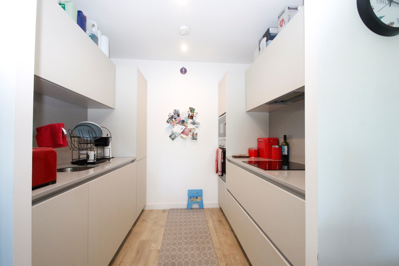 Flat Hatcham Street in Greater London
