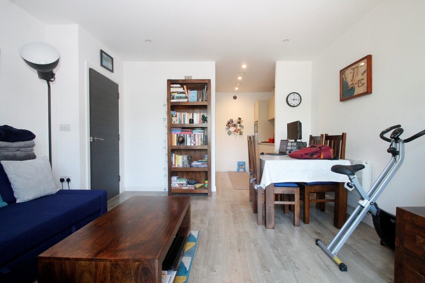 Flat Hatcham Street in Greater London