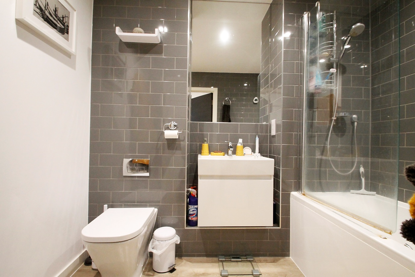 Flat Hatcham Street in Greater London