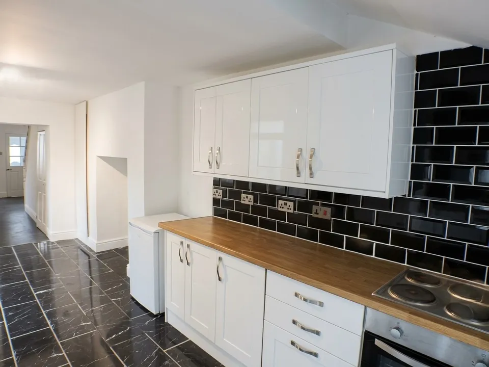 House New Road in Cefn-bryn-brain