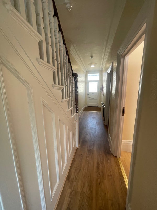 Room Sidney Avenue in Greater London