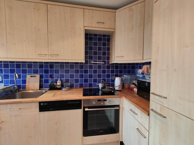 Room Churchfield Road in Greater London