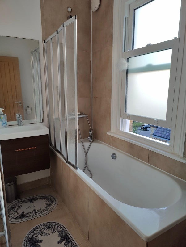 Room Churchfield Road in Greater London