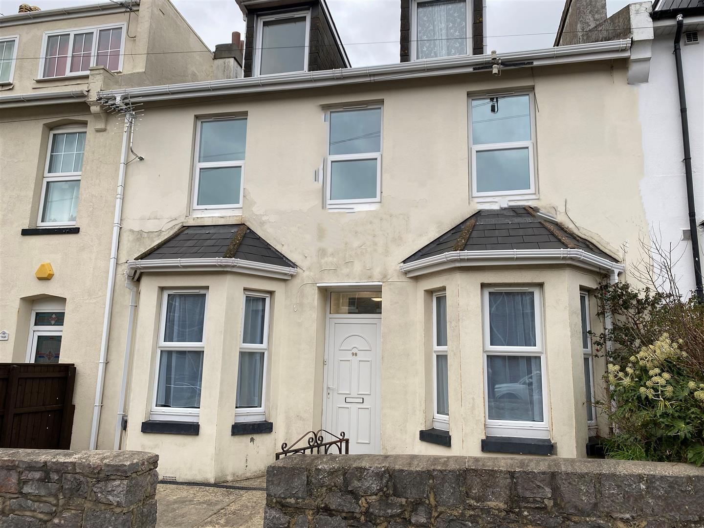 Room Carlton Road in Torquay