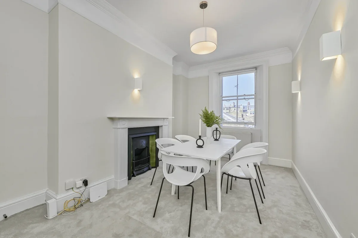 Flat Dean's Mews in City of Westminster