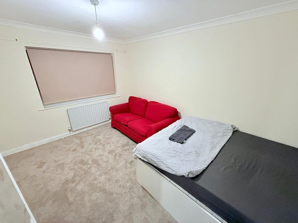 Flat Friars Close in London