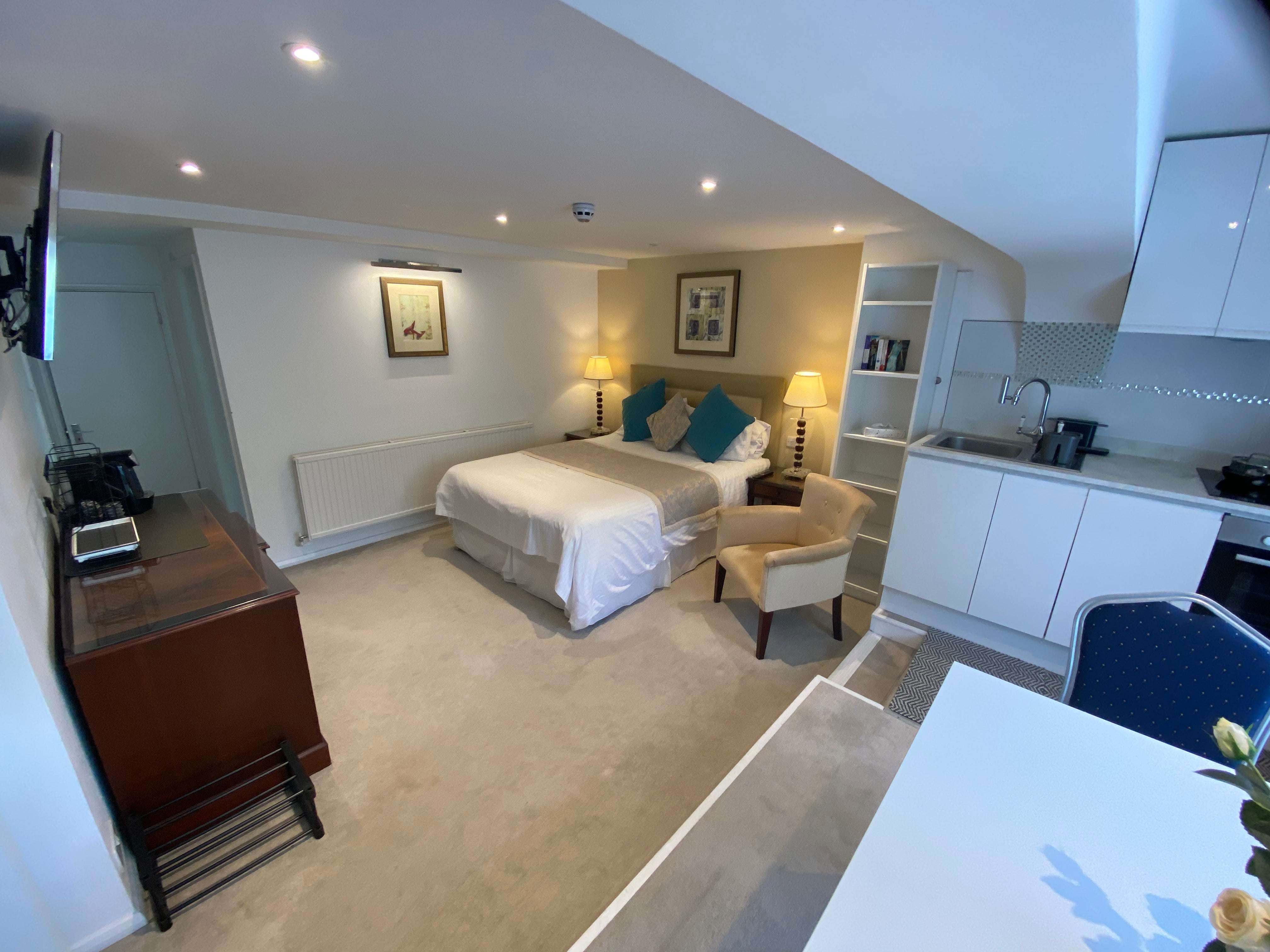 Room Lyndhurst Road in Landford