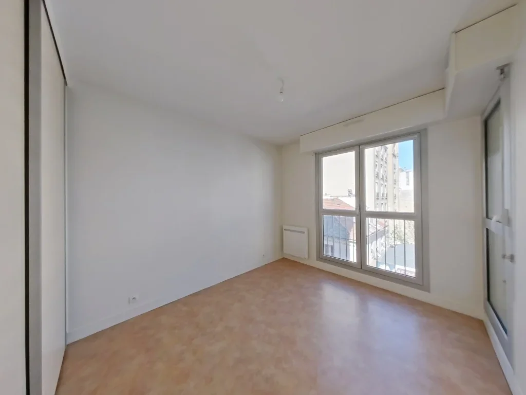 Appartement Esplanade d'Arménie à Paris
