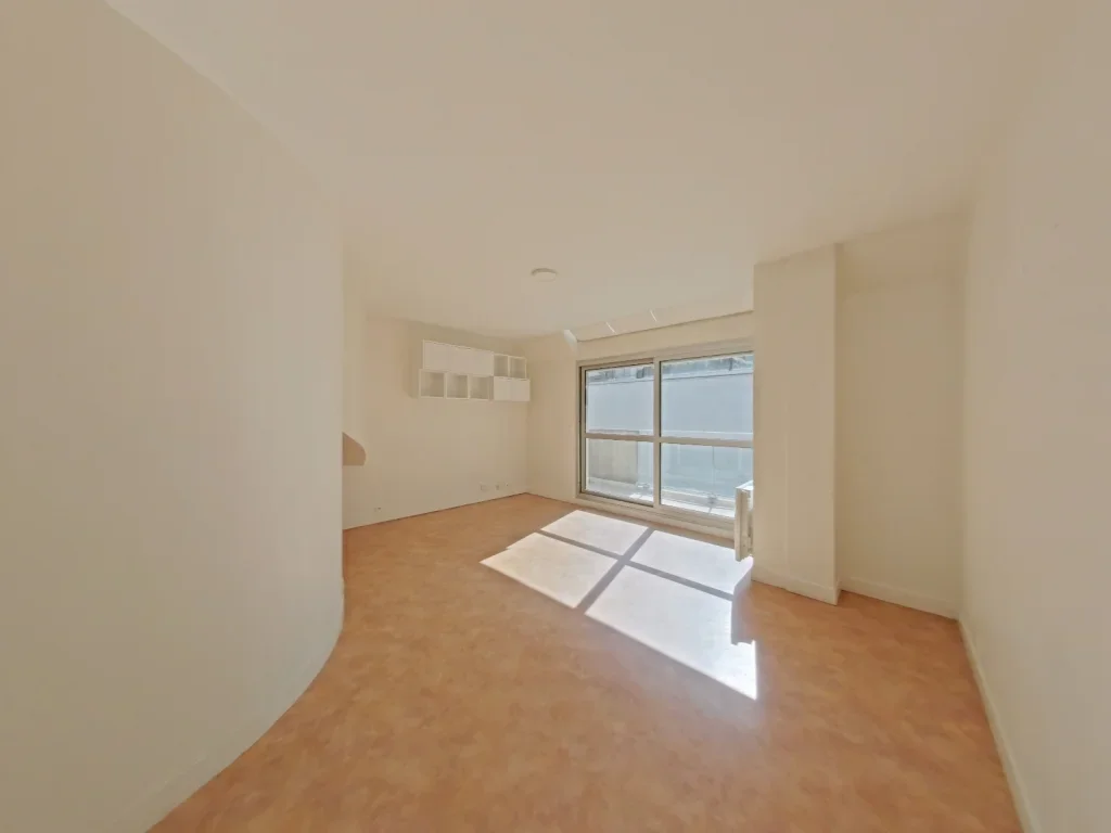 Appartement Esplanade d'Arménie à Paris