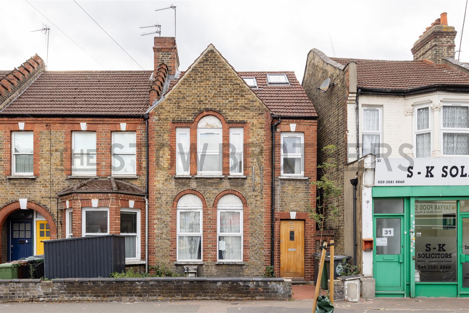 House Palmerston Road in Greater London