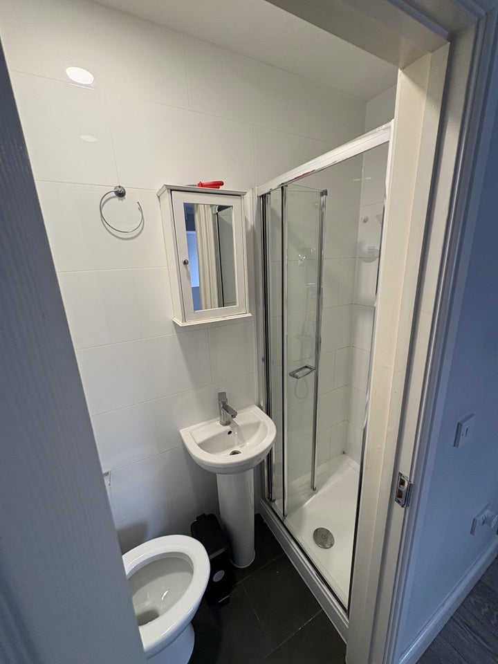 Room Lynn Mews in Greater London