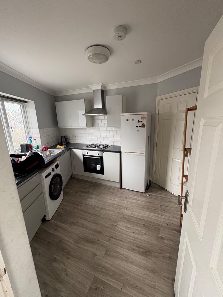 Room Lynn Mews in Greater London