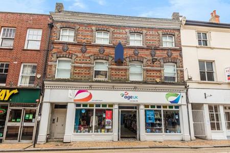 Flat High Street in Maidenhead