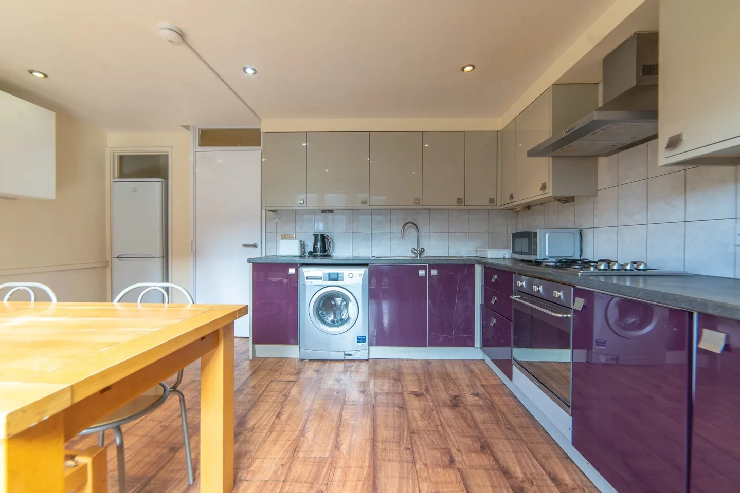 Room Leerdam Drive in Greater London