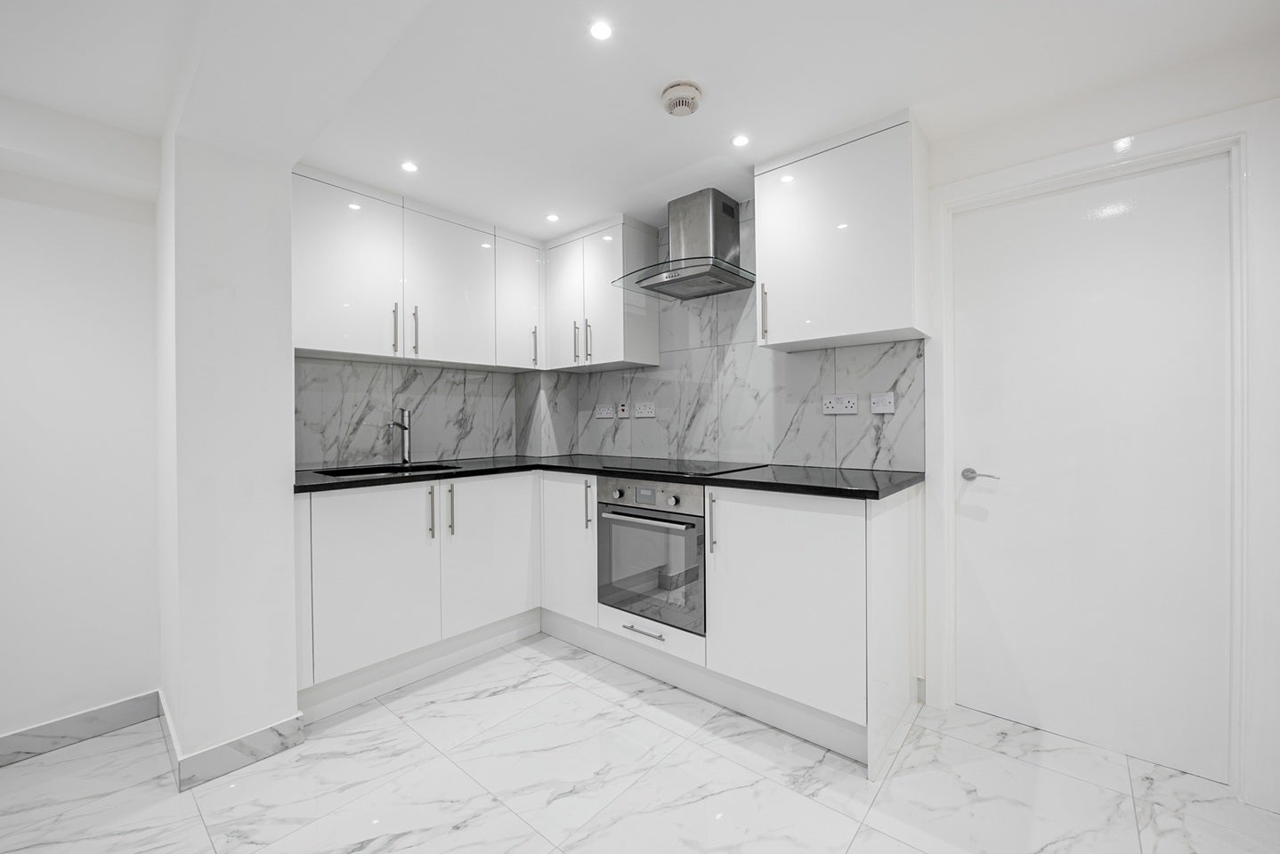 Flat Upper Tachbrook Street in City of Westminster