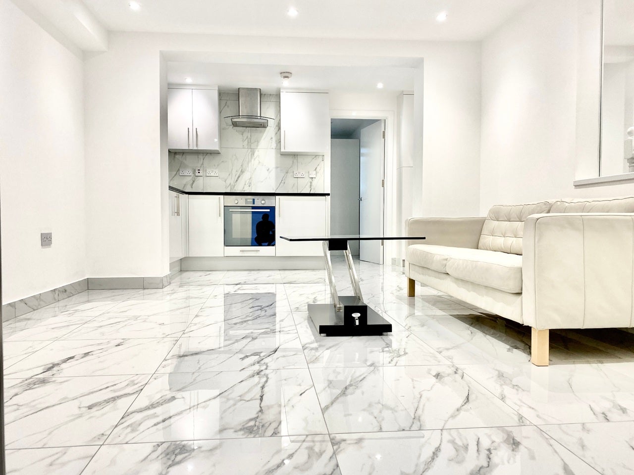 Flat Upper Tachbrook Street in City of Westminster
