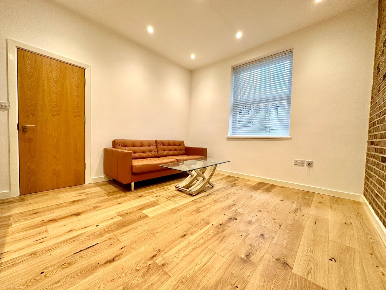 Flat Upper Tachbrook Street in City of Westminster