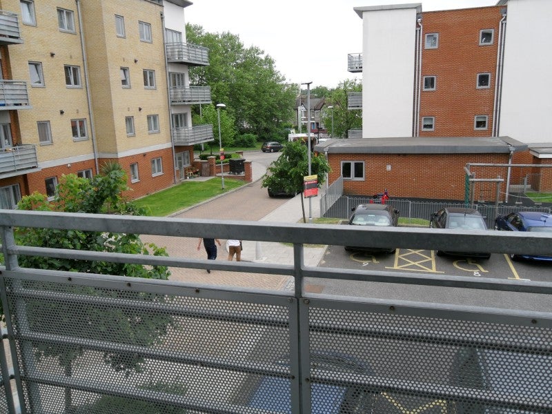 Flat Hawker Place in Greater London