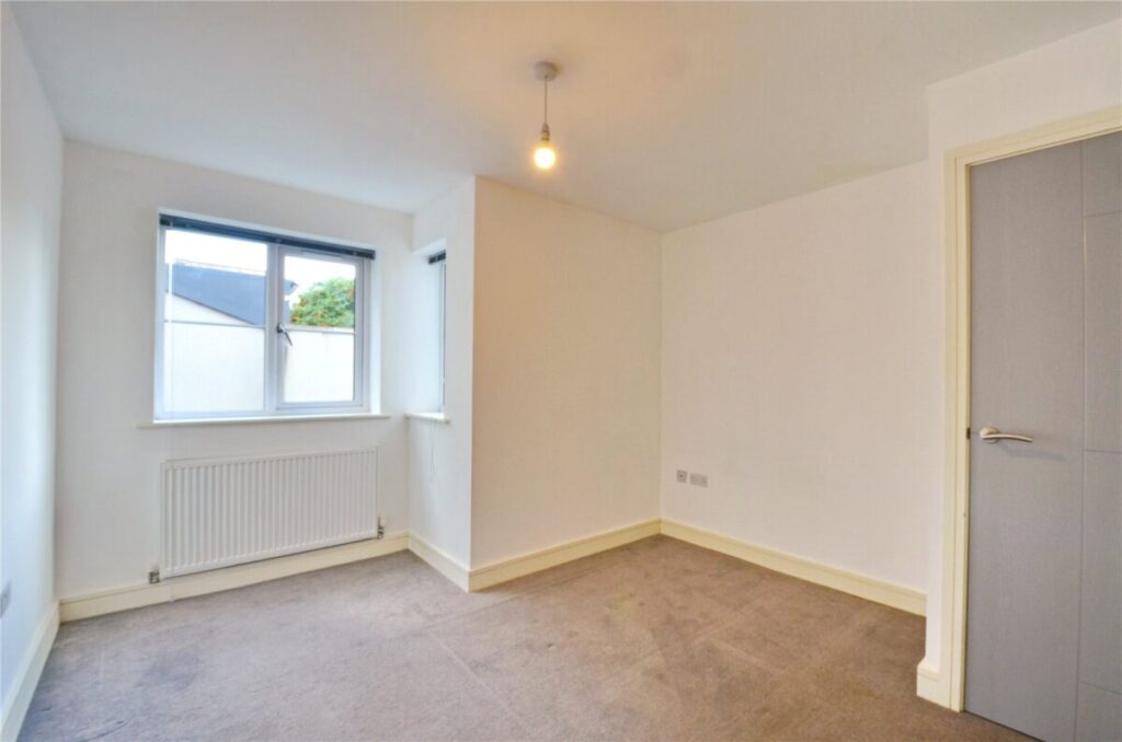 Flat Langton Court Road in Bristol