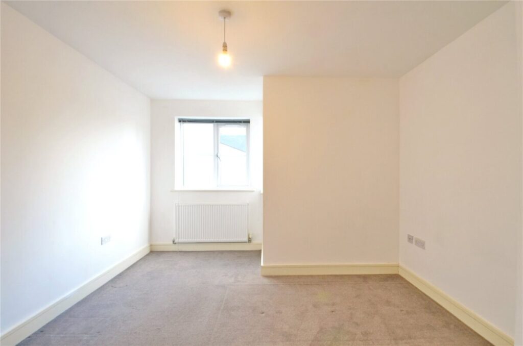 Flat Langton Court Road in Bristol
